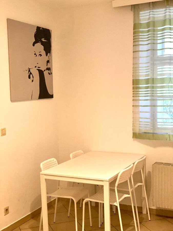 Apartment Opera Wina Bagian luar foto
